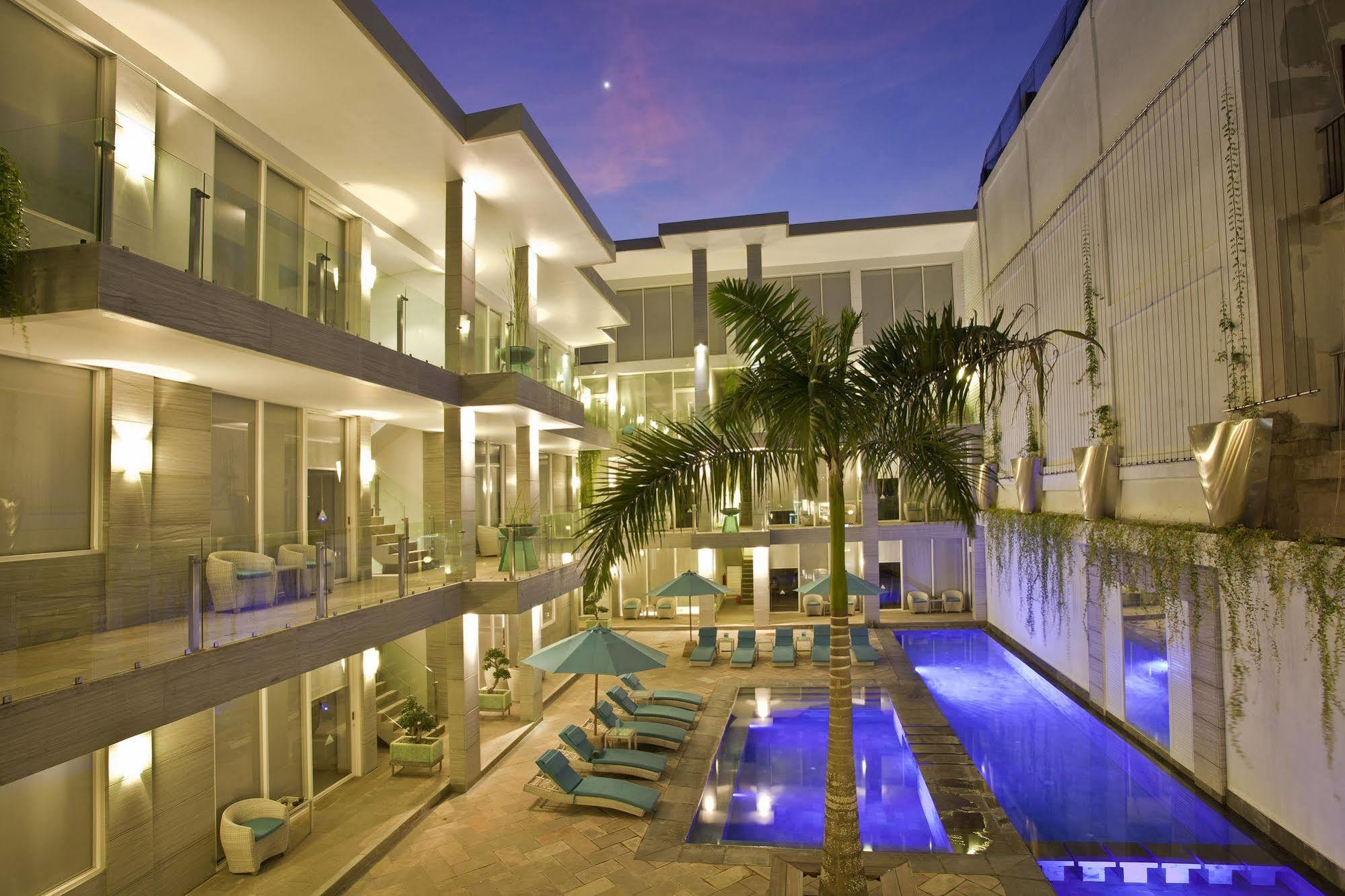 Aq-Va Hotel & Villas Seminyak Legian Exterior foto